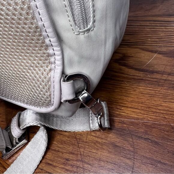 Caraa Studio 2 Medium in Sand - Picture 5 of 16